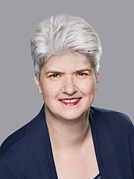 Dipl.-Bibl. (FH) Kerstin Cevajka
