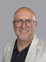 Prof. Dr. Uwe Sachse Prof. Dr. Uwe Sachse