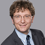 Porträt von Prof. Dr. Jörn Lübben, der als Professor für die Studiengänge Werkstoff- und Prozesstechnik und Material and Process Engineering berufen wurde