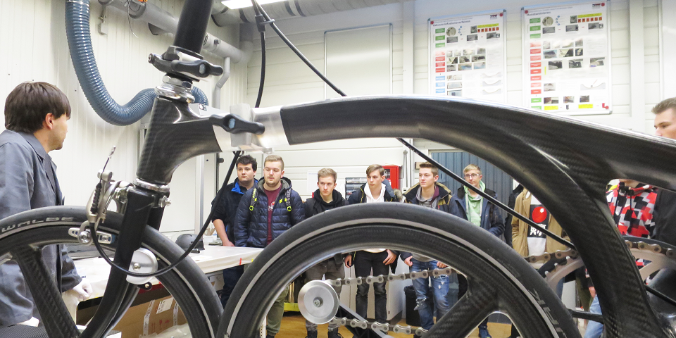 Faltrad Brompton, bei dem Studierende die einzelnen Komponenten durch Leichtbau-Elemente ersetzt haben