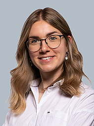  Anna Stefanie Burkart