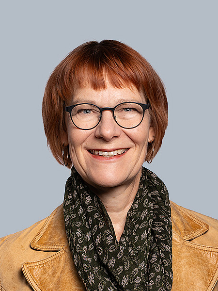 Personalbild von Frau Katja Praegla