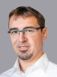 Dr. Jan Henkel