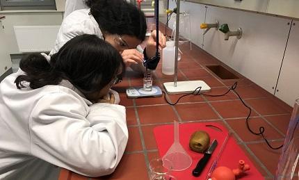 Girls' Day Academy | Lebensmittellabor | Hochschule Albstadt-Sigmaringen Girls' Day Academy | Lebensmittellabor | Hochschule Albstadt-Sigmaringen